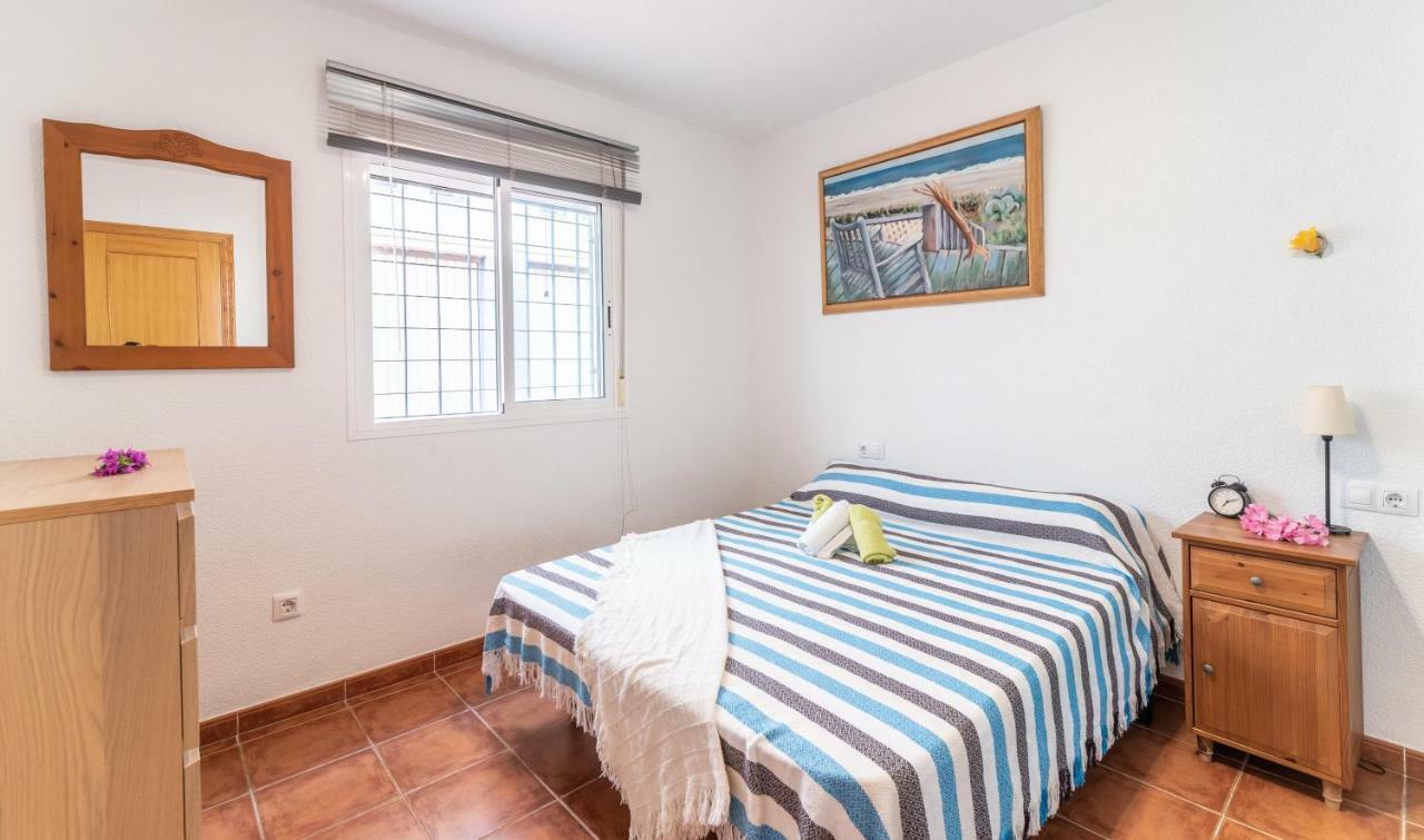 Appartement Apartamento La Isletilla à Almería Extérieur photo